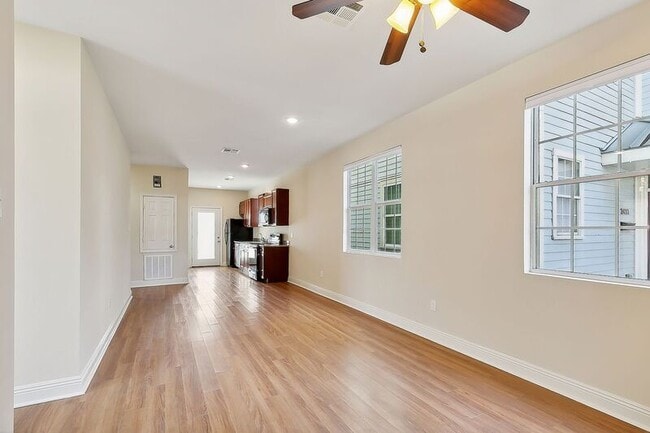 Photo - 2437 Conti St Apartment