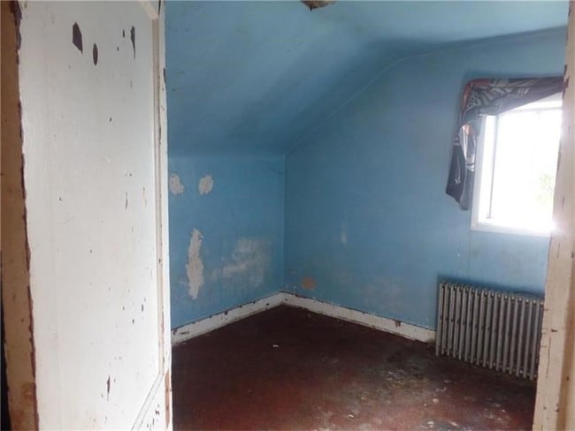 Building Photo - 538 River Ave
