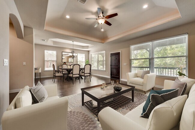 Foto del edificio - AVAILABLE NOW 4 BEDROOM 2.5 BATH HOME IN A...