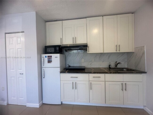 Foto del edificio - 3465 NW 5th St