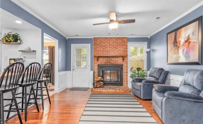 Building Photo - 1551 Hummingbird Ln