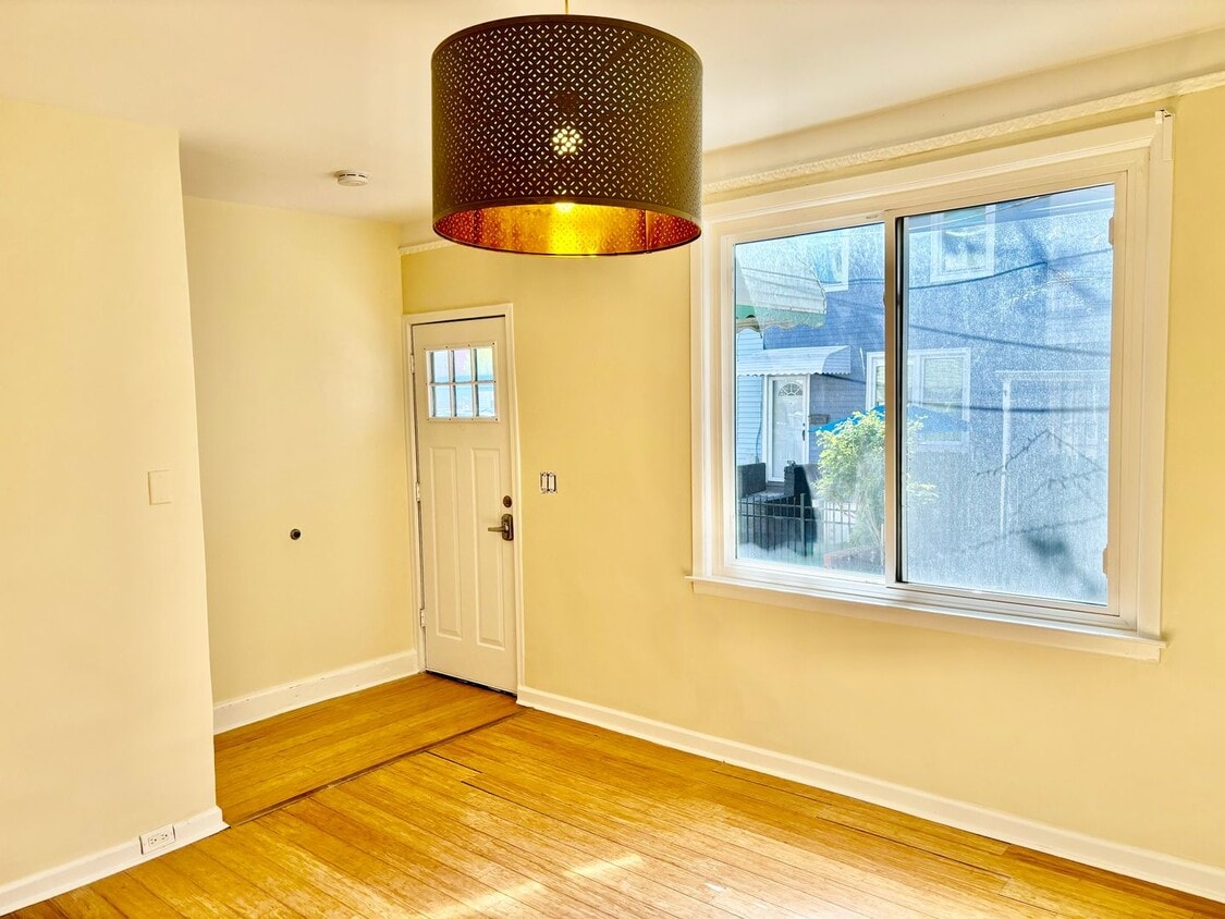 Single family house for rent in Jersey City - Single family house for rent in Jersey City