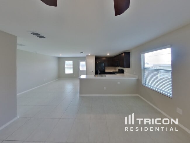 Building Photo - 8424 Fawn Creek Dr