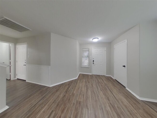 Foto del edificio - 19010 Sunburst View Dr
