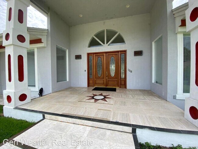 Building Photo - 4 br, 3.5 bath House - 108 Paradise Valley...