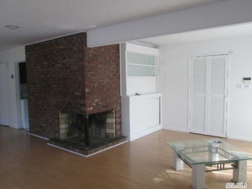 Building Photo - 11 Pebble Ln