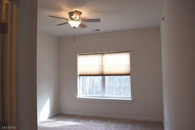 Foto del edificio - 229 Parkview Ln