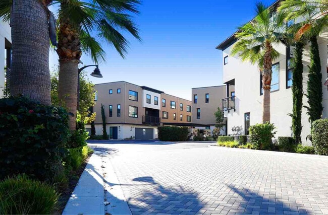 Photo - 2884 N Glassell St Townhome