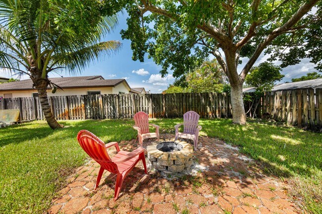 Foto del edificio - 5340 SW 115th Ave