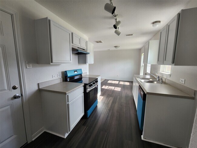 Foto del edificio - 207 Branch Cir