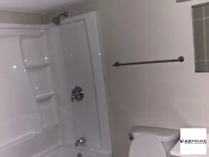 Building Photo - 5532 W Avalon Dr