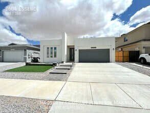 Building Photo - 3604 Essence St