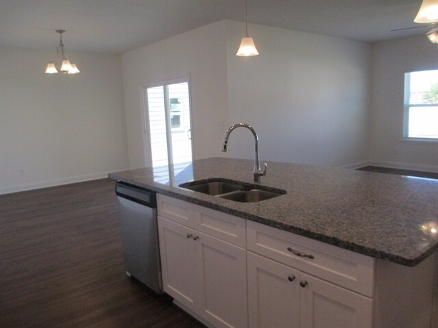 Building Photo - 870 Sunny Stroll Dr