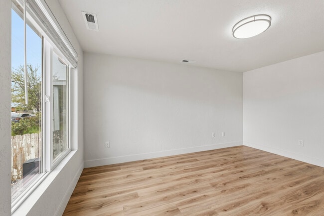 Foto del edificio - 3022 Jefferson Ave
