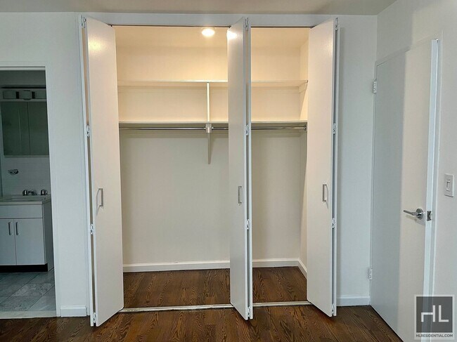 Foto del edificio - EAST 56 STREET