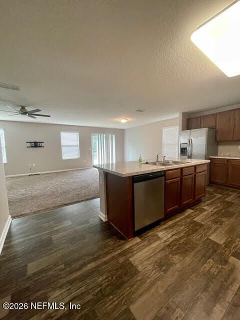 Foto del edificio - 2399 Sotterley Ln