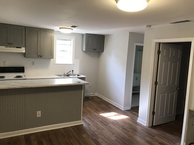 Foto del edificio - 1706 Abercorn St