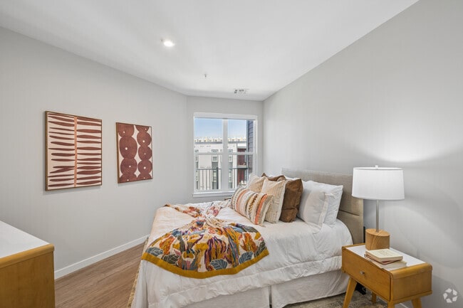 1BR, 1BA - 750SF - Bedroom - Alta French Hill