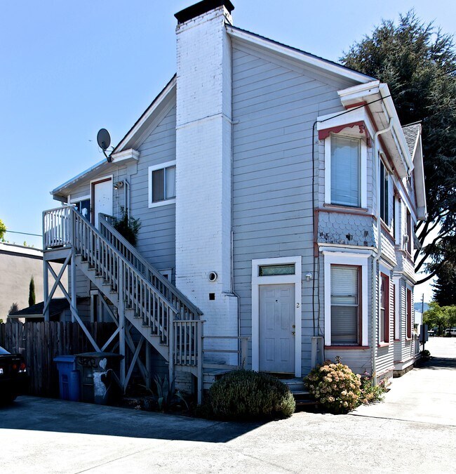 Building Photo - 1029 4th St