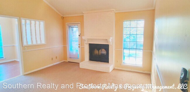 Foto del edificio - 3 br, 2 bath House - 2949 Woodforest Lane