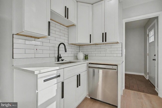 Foto del edificio - 1729 Dana St