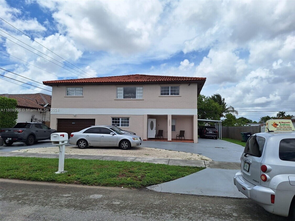 Primary Photo - 10021 SW 42nd Terrace