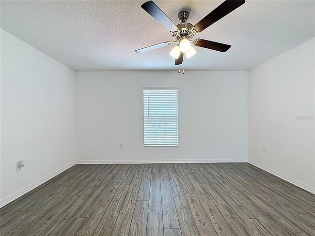 Foto del edificio - 1407 Hillsborough Way