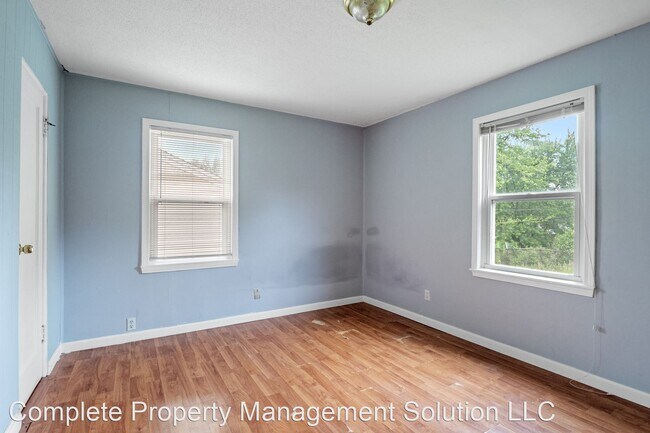 Foto del edificio - 3 br, 1 bath House - 9855 Vickie Pl