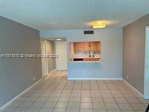 Building Photo - 120 Lakeview Dr