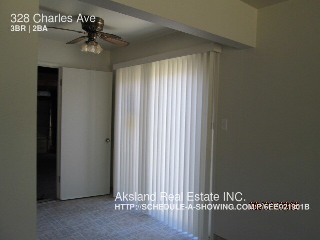 Building Photo - 328 Charles Ave