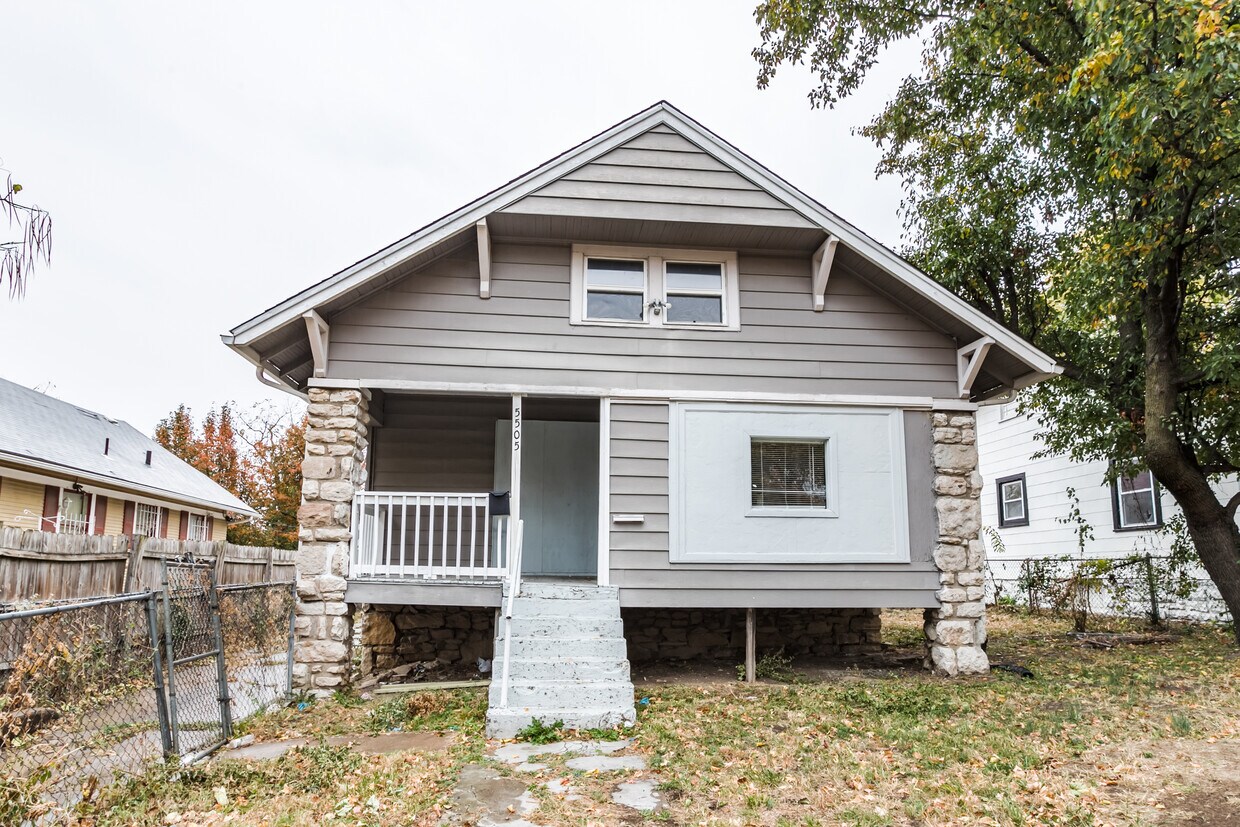 5505 Woodland Ave, Kansas City, MO 64110 House Rental in Kansas City