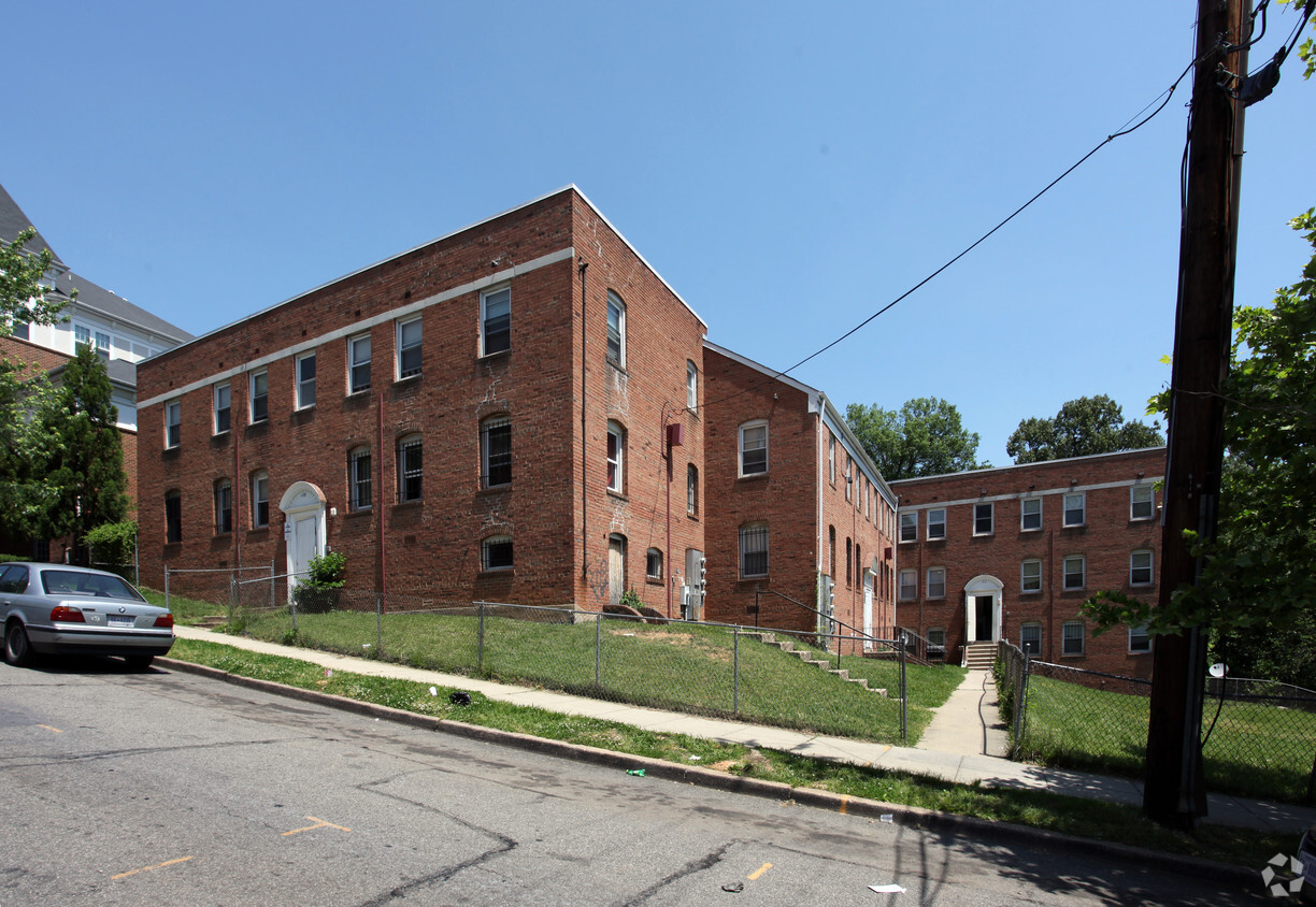 Primary Photo - Wayne Place Apartments