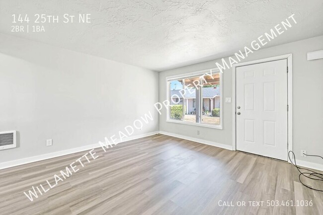 Building Photo - Beautifully Updated 2-Bedroom Apartment in...