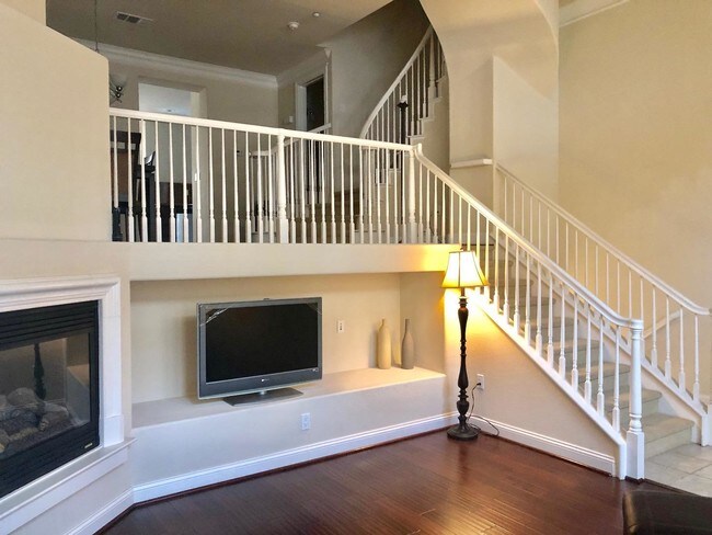 Building Photo - 4 bedroom in San Jose CA 95131