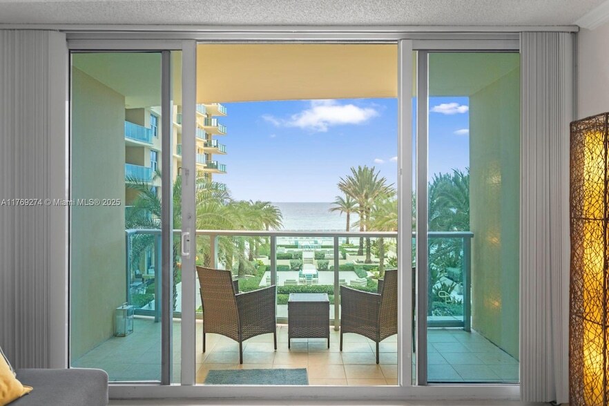 Primary Photo - 2501 S Ocean Dr