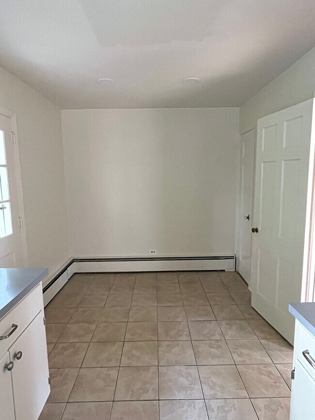 Foto del edificio - 2BD/1BA House Walking Distance to Downtown!