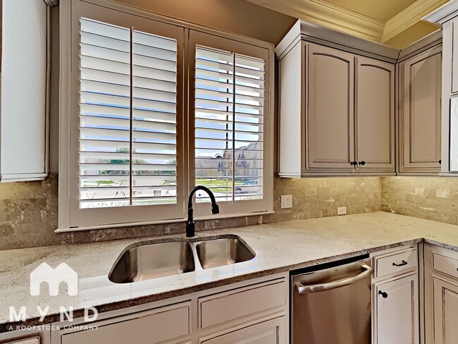 Foto del edificio - 10 Center Ct