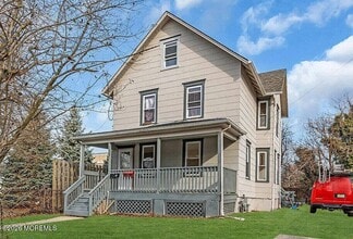 Building Photo - 1327 10th Ave