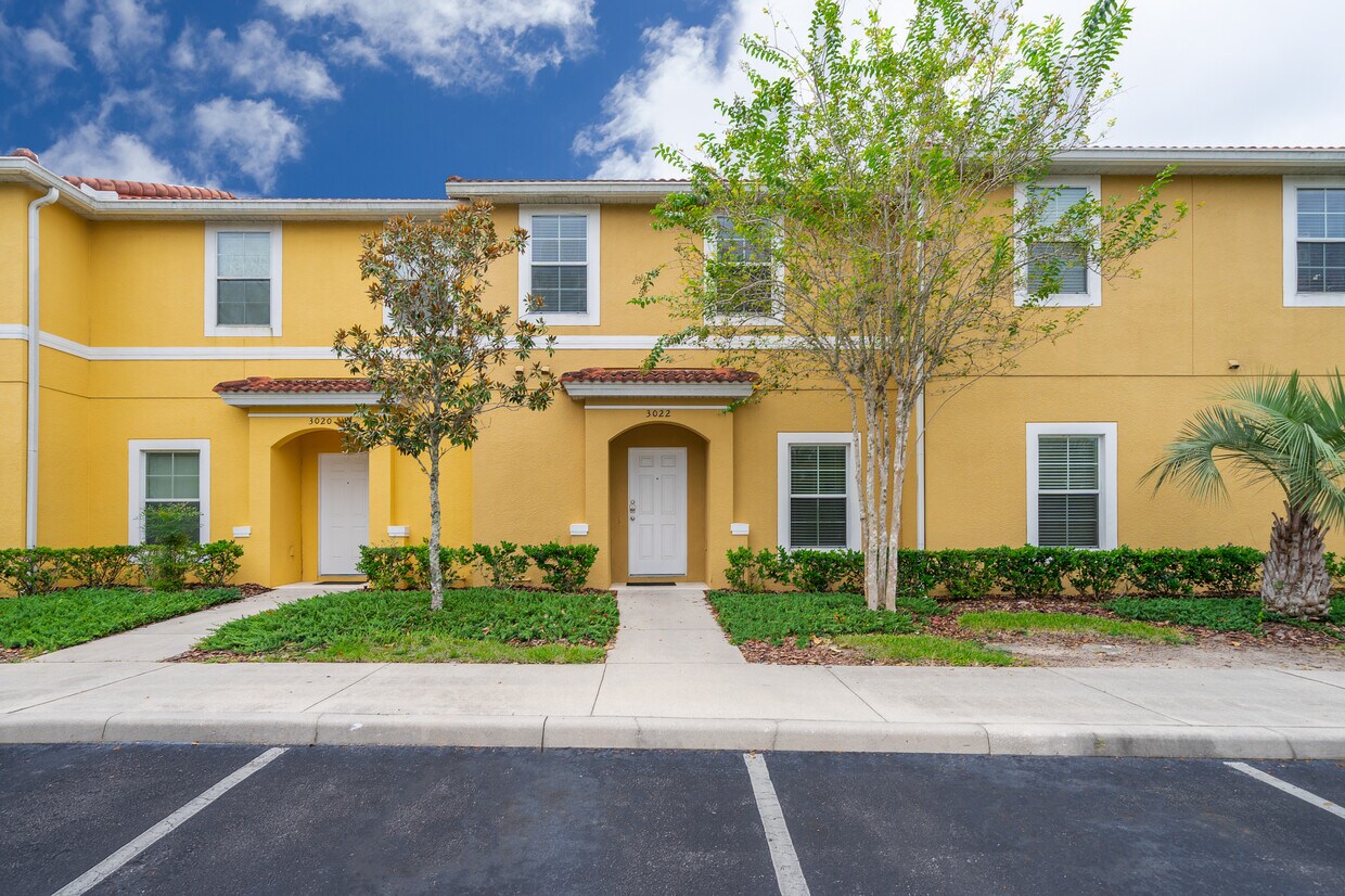 Foto principal - 3022 Secret Lake Dr