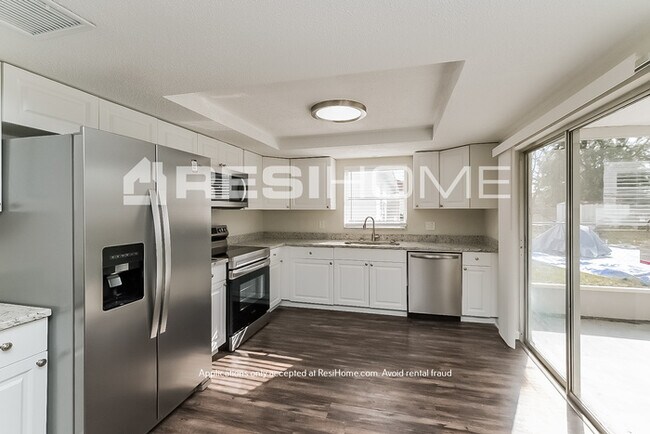 Building Photo - 9027 Richwood Ln