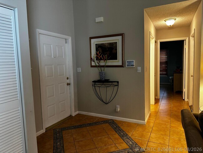 Building Photo - 2543 Bedford Mews Dr