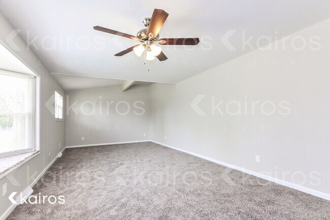Building Photo - 2575 Mullanphy Ln