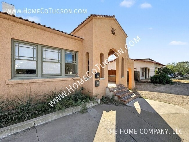 Photo - 540 E Speedway Blvd House