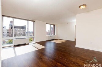Building Photo - 60 W 23 St