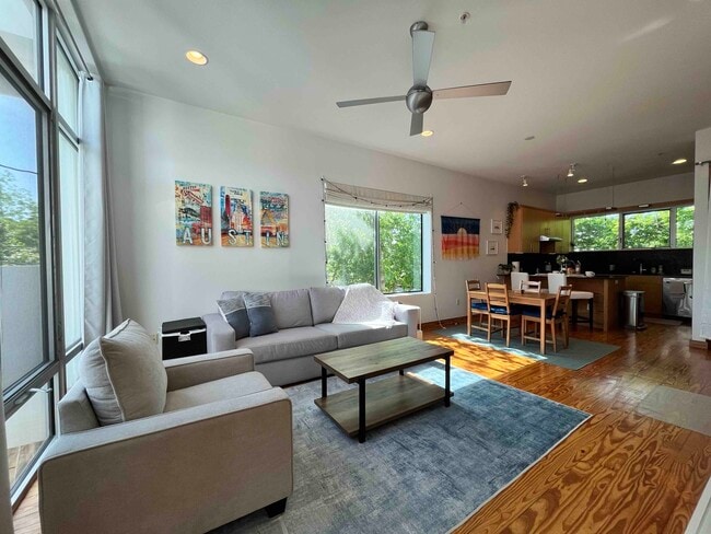 Living space - 1507 North St