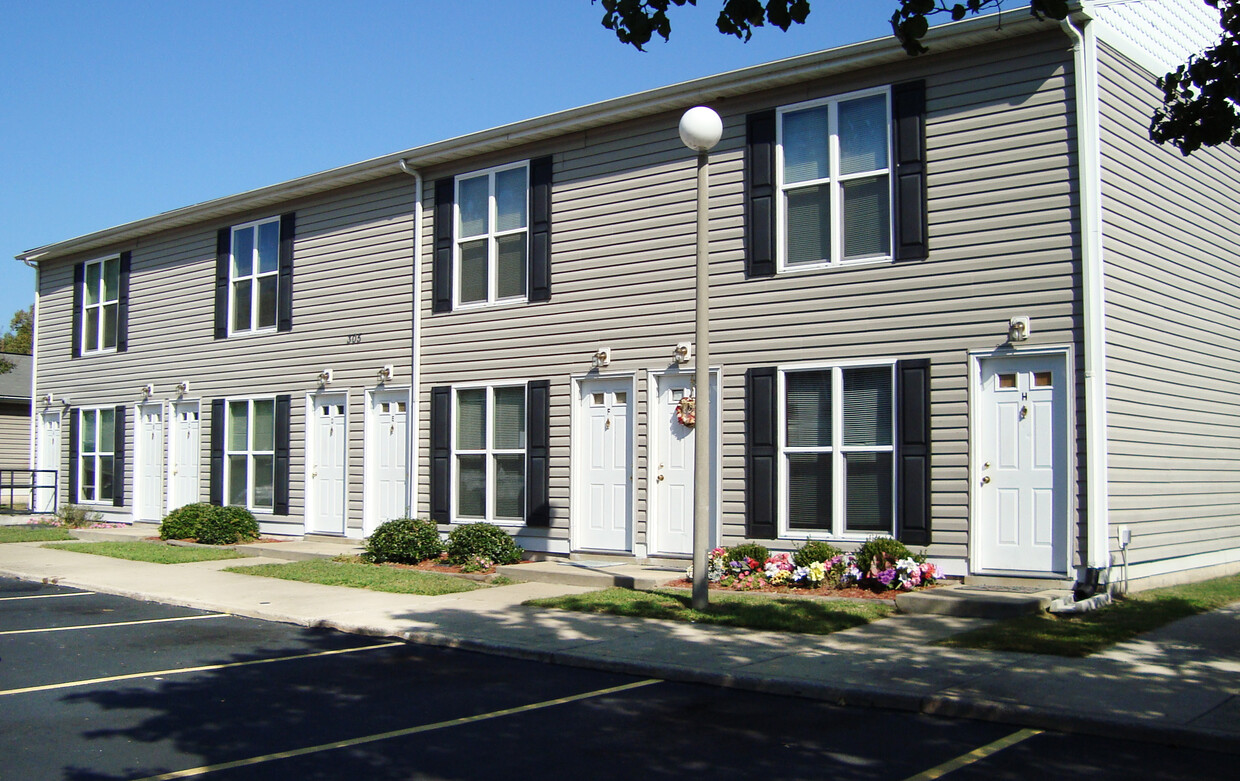 Primary Photo - Reese Village Apartments