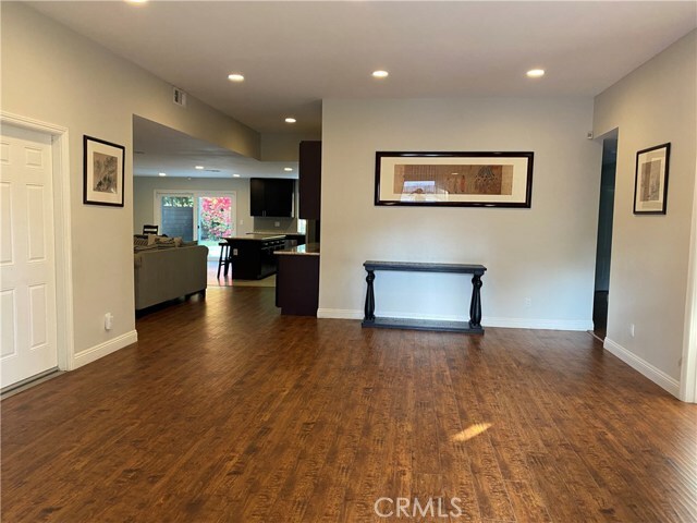 Building Photo - 1228 Calbourne Dr
