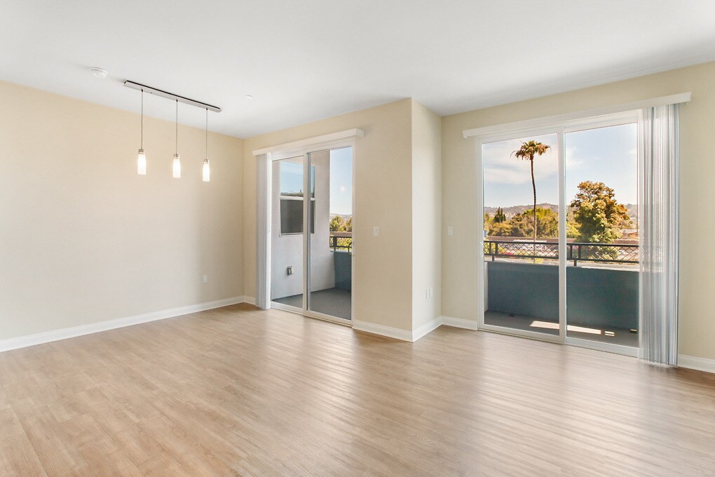 Ashton Sherman Village Apartments In Valley Village Ca Westside Rentals