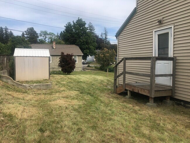 Foto del edificio - 1150 NE Lake St