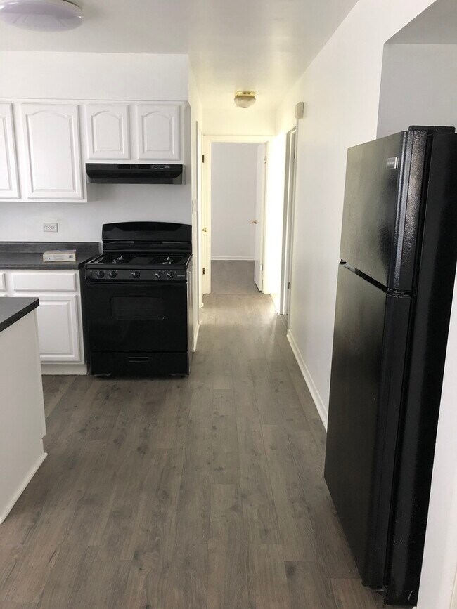 2231 Prairie St Unit 1, Blue Island, IL 60406 Condo for Rent in Blue Island, IL